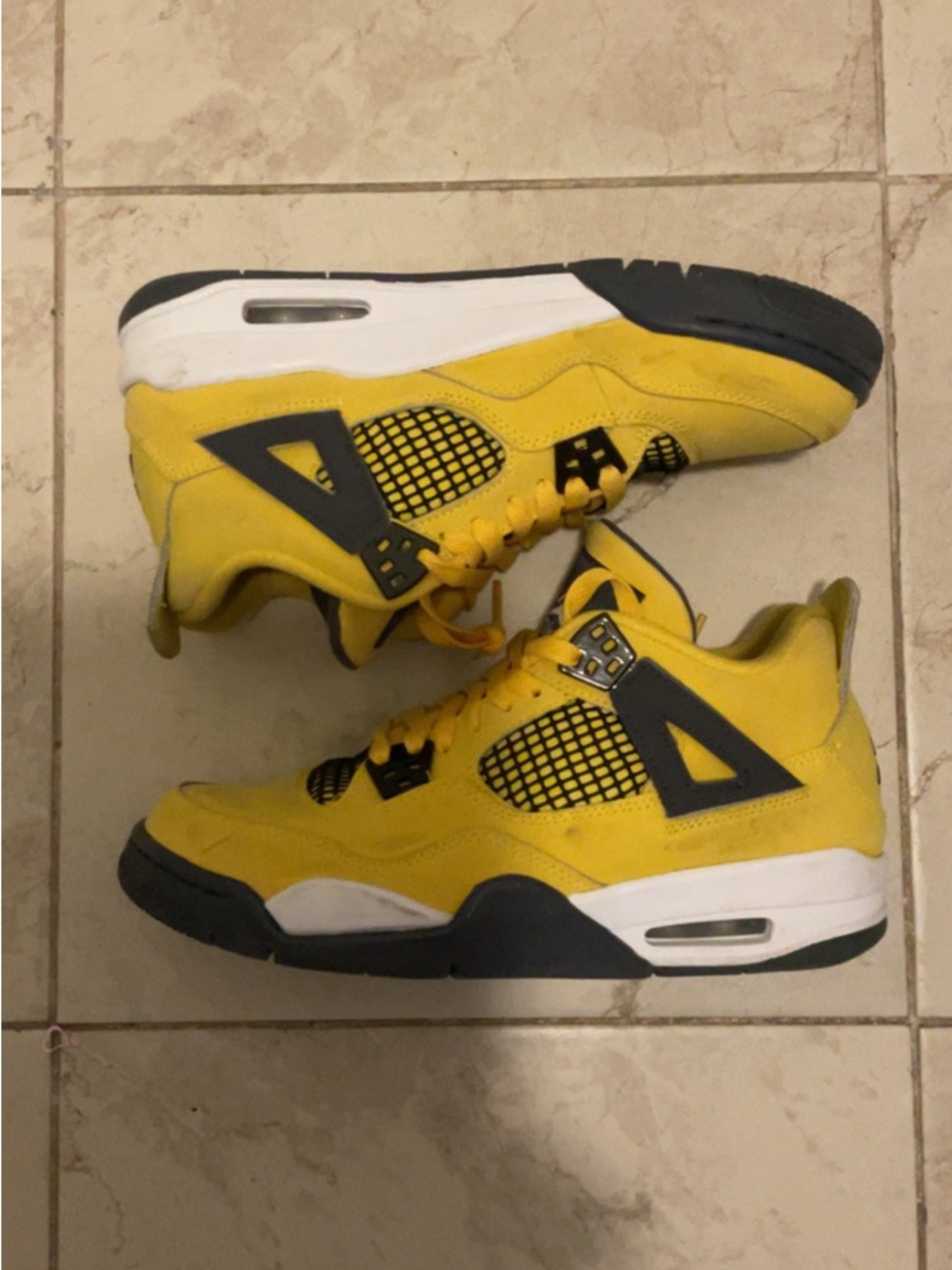 Jordan 4 Sneakers Yellow